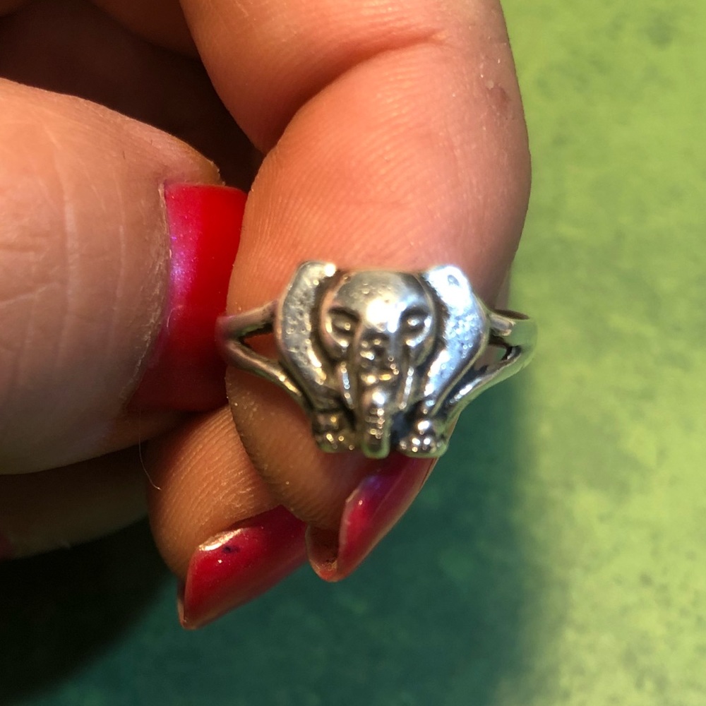Sterling(925) elephant ring - Picture 2 of 6